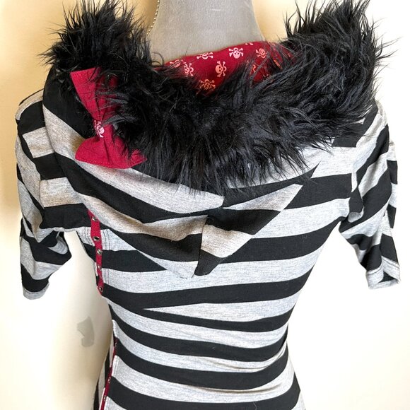 Shrinkle Fur Skull Hoodie Dress Small Black Gray Striped Studded y2k Punk Goth - Picture 10 of 14